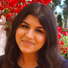 Rishica Headshot e1659432925875